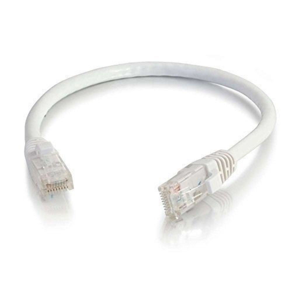 C2G Kabel 1.5 m, weiß, CAT5E PVC UTP PA, geformt und gebootet.