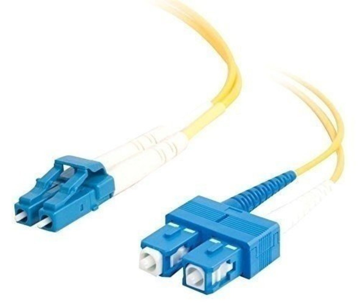 C2G LC/SC 9/125 OS1 Duplex Singlemode PVC Fiber Optic Kabel (LSZH) - Patch-Kabel - SC-Einzelmodus (M) bis LC-Monomode (M) - 1 m - Glasfaser - 9 / 125 Mikron - OS1 - halogenfrei - Gelb